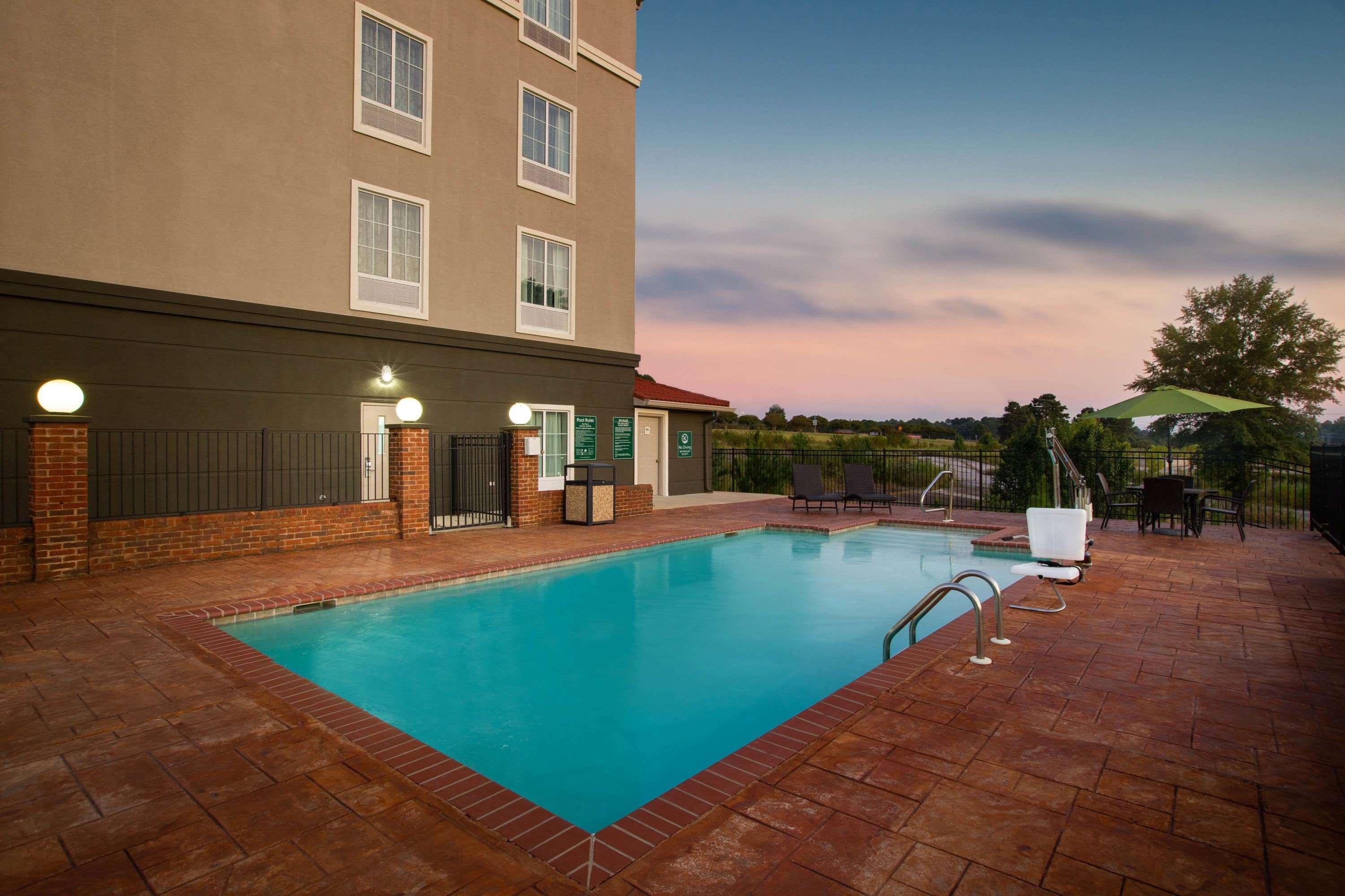 Hotel La Quinta By Wyndham Tupelo Exterior foto